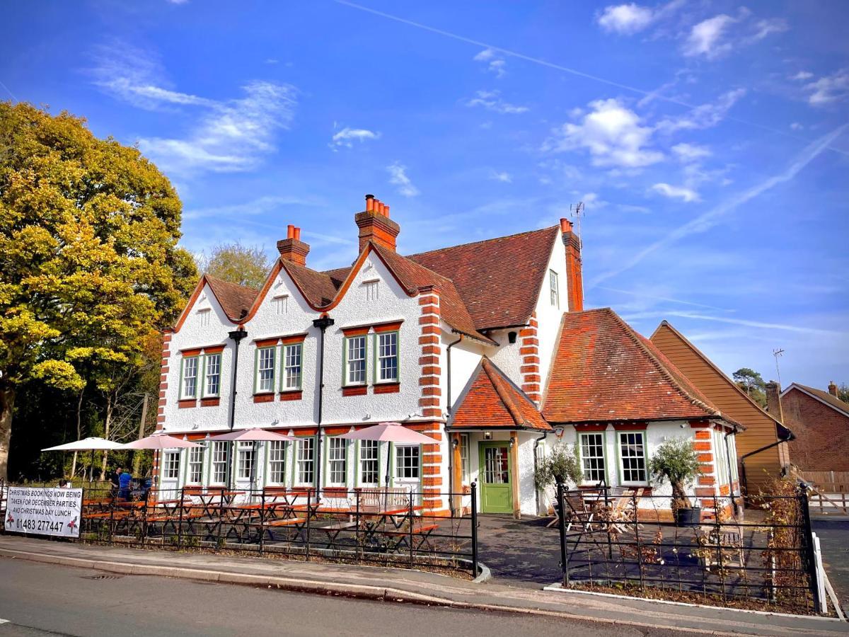 The Bulls Head Inn Ewhurst Extérieur photo